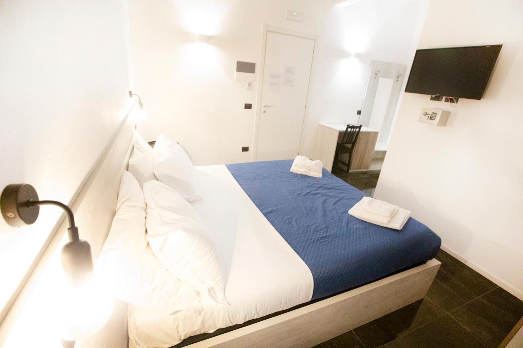 Hall Inn B&B In Chiostro Napoli Exterior foto